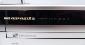 Marantz CD 72 màu trắng có hồi gang