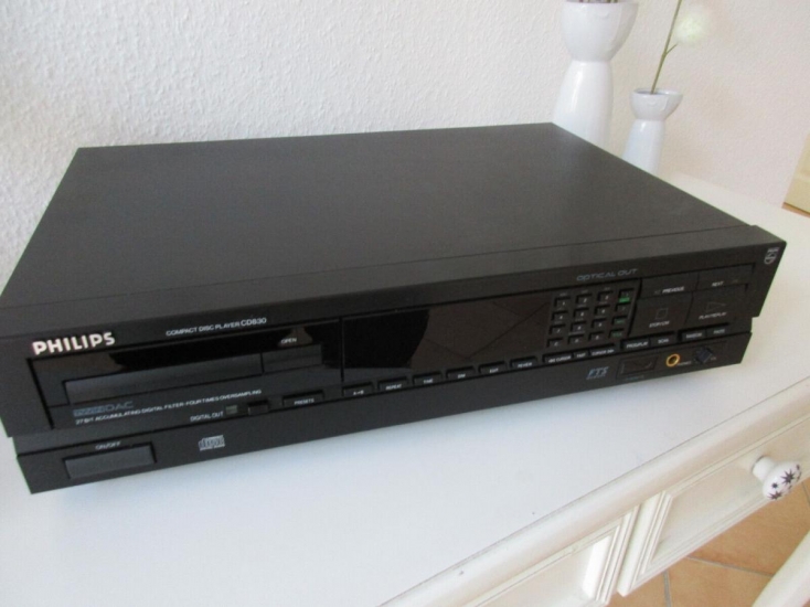 Philips CD 830 đẹp long lanh